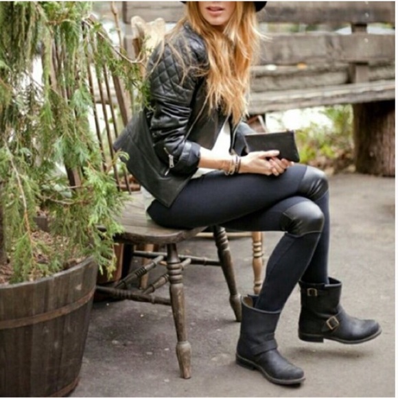 Frye Veronica Short Belted Black Leather Popular Moto Vintage Combat Ankle Boot - Picture 7 of 16